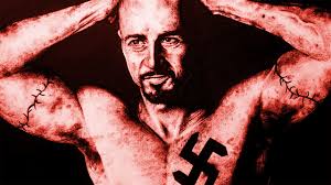 American History X fue una de las películas que mayores controversias  generó en 1998 por su delicada temática sobre el neonazismo y la brutalidad  de sus escenas. Pero si la película les pareció ...