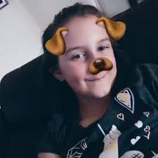 Hunter Whitmore (@ChezburgaHuntee)