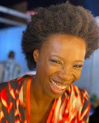 Extraordinary things I'm doing, ordinary things no fit move me again ~  Zinoleesky in Kilofeshe 🎵 Throwback to Monday, backstage action  @gubaawards featuring @hamidvijay (makeup), @tasiacobbinah and  @julia_bannerman #gubaawards #face #models