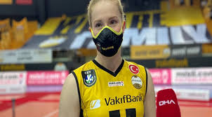 Vakıfbank kadın voleybol takımı, geçtiğimiz sezon atlasglobal yeşilyurt'ta kiralık olarak forma giyen ayça aykaç ve tuğba şenoğlu'nu yeniden. Vakifbankli Voleybolcular Lig Sampiyonlugunu Dha Ya Degerlendirdi Diger Voleybol Extra