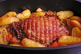 Putenrollbraten Gartnerin Im Tontopf Rezept Mit Bild Chefkoch De Putenrollbraten Rollbraten Rezept Rollbraten Im Backofen
