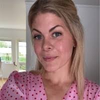 Carol Hasse's Instagram, Twitter & Facebook