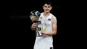 El alero argentino gabriel deck, jugador de real madrid, ficharía por oklahoma city thunder, con un contrato de tres temporadas, según fuentes con en la temporada en curso, deck promedia 9.9 puntos, 3.4 rebotes y 1.4 asistencias por juego en acb, y 8.4 puntos, 3.7 rebotes y una asistencia por. Gabriel Deck Again Targeted By Two Nba Teams