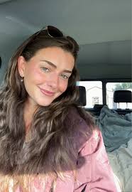 My fav products! I started with the @MERIT Beauty Great Skin Instant Glow &  @@LaRochePosayUS Moisturizer! I also did the @Saltyface tanning spray