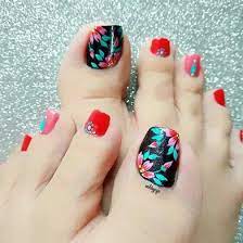 El efecto espejo es un diseño muy divertido y llamativo, si quieres lucir tu pedicura nueva prueba este estilo de uñas en tus pies. Https Xn Decorandouas Jhb Net Unas Decoradas Pies
