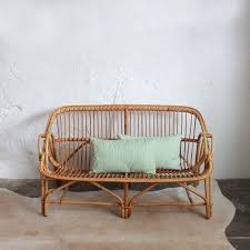 Le Banc En Rotin En 2020 Avec Images Banquette Rotin Canape Rotin Banquette