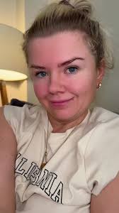 I’m just not one of those “put together” mams at the school run ✌️  #keepitreal #schoolrun