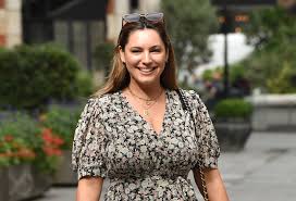 Kelly brook is a model and television personality from the united kingdom whose brief 1999 stint on the morning tv show the big breakfast propelled her into the world of celebrity. Kelly Brook Says She Doesn T Have That Instinct For Motherhood And Marriage