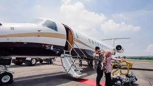Ia mengawali kariernya di media sosial, yakni di instagram dan juga. Rachel Vennya Dan Niko Ramai Diisukan Bercerai Suami Unggah Kebersamaan Dengan Anak Bangka Pos