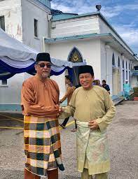 His first instagram photo was of his family in may 2015. Ahmad B Maslan Ar Twitter Y A M Tunku Abdul Rahman Hassanal Jefri Ibni Sultan Ibrahim Tunku Panglima Johor Berangkat Ke Sambutan Maulidur Rasul Daerah Pontian Hadir Do Hj Zulkifly Yb D Ir Hasni