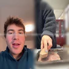 Nobody wants this #goldenglobes #adambrody #leightonmeester #nobodywantsthis