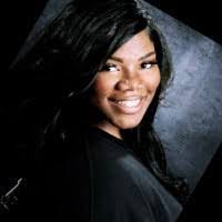 Naomi Freeman's Instagram, Twitter & Facebook