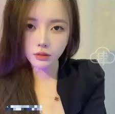 Nữ streamer xinh đẹp bất ngờ qua đời tại nhà riêng, nghi do "fan cuồng" ra  tay tàn nhẫn