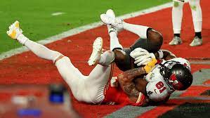 The tampa bay buccaneers leaned on tom brady and his familiarity with a pair of pass catchers, rob gronkowski and antonio brown, to score their first 21 points of super bowl 55. Bucs Qb Coach Says Antonio Brown Ran Wrong Route On Super Bowl Touchdown Profootballtalk