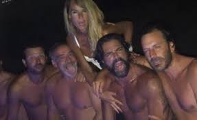 Открыть страницу «sabrina rojas» на facebook. Sabrina Rojas Confirmo La Reconciliacion Con Luciano Castro Con Una Foto En Un Jacuzzi Infoveloz Com