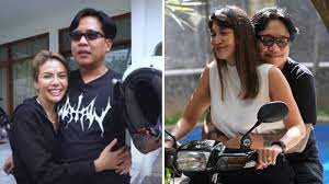 Kocaknya, musisi yang akrab disapa jeje boy itu mengaku penasaran dengan sosok putri tanjung yang dikenal sebagai anak konglomerat di indonesia. Ttqaixscj4eilm