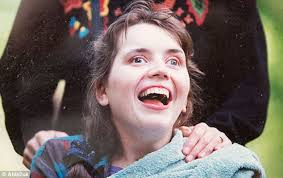 Violinist performs again 30 years after horror smash