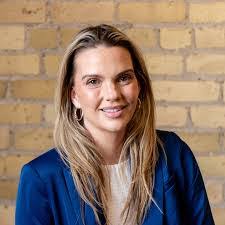 Carrie Lemaster's Instagram, Twitter & Facebook