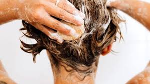 Ovvero, non ne altera la produzione di. Capelli Come Prendersi Cura E Tenerli Puliti Senza Stressarli