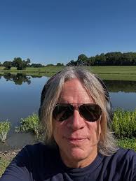 What an amazing night of music and sheer bad-assedry! ~ “Beat” played an  evening of '80s King Crimson music at the lovely Majestic Theater in Dallas  last night. Adrian Belew, Steve Vai