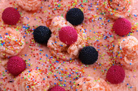 Verschiedene torten rezepte auf basis von coppenrath & wiese produkten. Die 5 Tollsten Deko Toppings Fur Kuchen Backmomente De