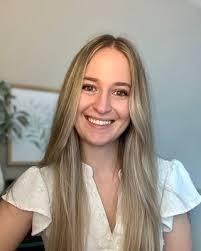 Heidi Carr's Instagram, Twitter & Facebook