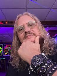 Welcome to rock and roll forever community