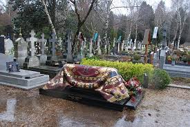 I went this past spring to visit rudolf nureyev's tomb, to pay respect to my dear friend, whose funeral, in 1993, i still recall so vividly—all. Sainte Genevieve Des Bois Russian Cemetery Tripadvisor