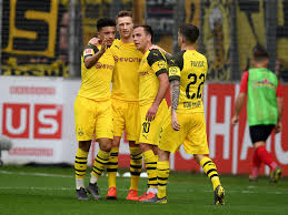 Seit 2010 hatte der sc freiburg gegen borussia dortmund nicht mehr gewonnen. Sc Freiburg 0 4 Borussia Dortmund Report Ratings Reaction As Bvb Close Bundesliga Gap To 1 Point Ht Media