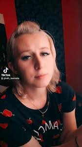 Henrietta Toth's Instagram, Twitter & Facebook