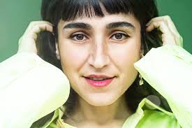 Laleh updated their profile picture.