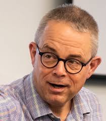 T H E C H R O N IC L E O F H IG H E R E D U C A T IO N O NL I NE 2 .0 C H R  O N IC L E .C OM