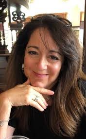 Beth Seidel's Instagram, Twitter & Facebook