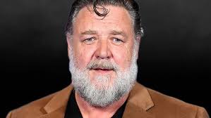 Russell Crowe Family & Biography