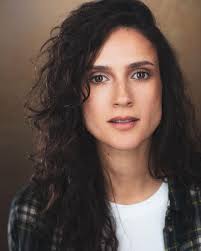 Meaghan Monaghan @meaghanmonaghan_ Kindness can feel so underrated at  times. Meagan you are incredibly talented with such a kind heart.  #headshotphotographer #headshots #portraitphotography #portrait_vision  #portrait_perfection #makeportraits ...