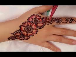 100 gambar henna tangan yang cantik dan simple beserta gambar dari setengah bunga memperpanjang kedua sisi band tengah dengan desain yang bersatu di. 83 Gambar Henna Mudah Simple Hd Gambar Pixabay