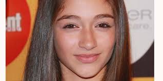 The Voice: Raquel Castro Voted Off, Vicci Martinez Sings Sexy & Javier  Colon Hits All the Right Notes