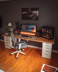In this article, we have prepared a computer desks design that will suit your budget. 8 Ultimate Minimal Desk Setups Tips Minimal Desk Setups