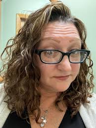 What are some styles for curly or wavy hair?