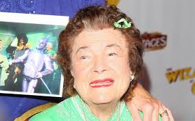 Dorothy Barrett's Instagram, Twitter & Facebook