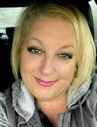 Paula Lynn's Instagram, Twitter & Facebook