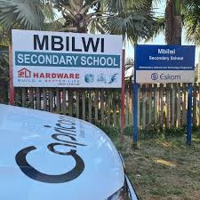 Mavhunga, a mbilwi secondary school pupil, overdosed on pills after she was assaulted in a bullying incident on monday. Ul92fnphuw8oxm