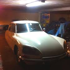 Citroen Id 20 4 Roues Sous 1 Parapluie