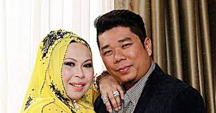 Vida berkata, beliau enggan terlalu memikir perkara itu dan kini sibuk memberikan tumpuan kepada perniagaan, termasuk perancangan memiliki saluran televisyen sendiri tidak lama lagi. Datuk Seri Vida Bercerai Hasilkan Lagu Sendiri Untuk Peminat Tehpanas
