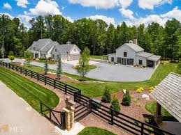 Unless you help them find out the. Modern Farmhouse By Smith Kennedy With Party Barn In Canton Ga Asks 2 1m Photos Pricey Pads