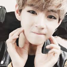 Résultat de recherche d'images pour "taehyung"