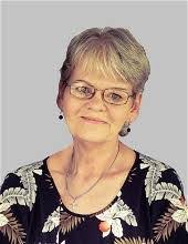 Donna Greenwell's Instagram, Twitter & Facebook