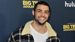 He portrayed jesus adams foster in фостеры (2013), for which he was nominated for a teen choice. 5 Film Noah Centineo Yang Mengusung Kisah Cinta Remaja