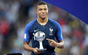 « l'ambition, c'est l'endroit vers lequel on se sent capable d'aller. Kilian Mbappe Biografiya Lichnaya Zhizn Foto