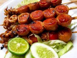 Warganet pun memenuhi video cumi bakar tak sesuai ekspektasi ini dengan beragam tanggapan melalui kolom komentar. Resep Sate Cumi Sosis Bakar Ala Jajanan Pasar Khas Thailand Indozone Id
